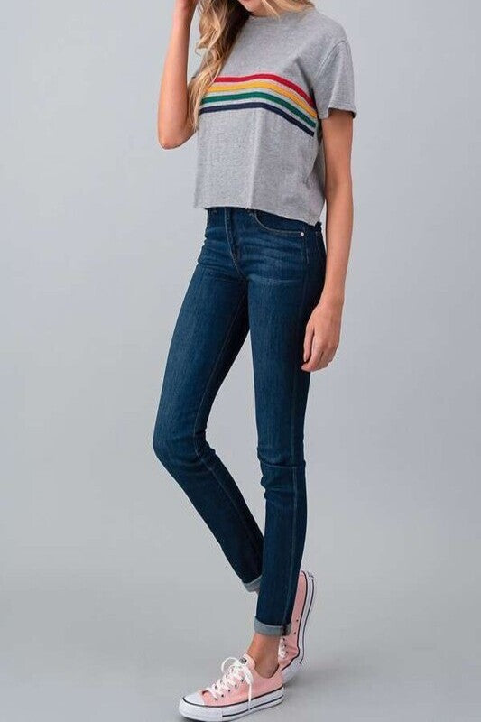 Solid, short sleeve cropped top w/ multi color line accent. - FashionJOA